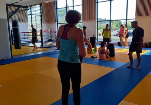 Premier Cours De Renforcement Musculaire Dans La Nouvelle Salle