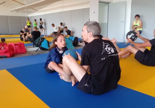 Premier Cours De Renforcement Musculaire Dans La Nouvelle Salle